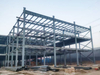 Edificio industrial predise&ntilde;ado de estructura de acero modular