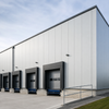 Sistema de painel met&aacute;lico isolado de alto desempenho para edif&iacute;cios industriais